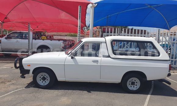 Sayi Na hannu Nissan 350Z White Mota in Maseru a Maseru Sayi Na hannu Nissan 350Z White Mota in Maseru a Maseru