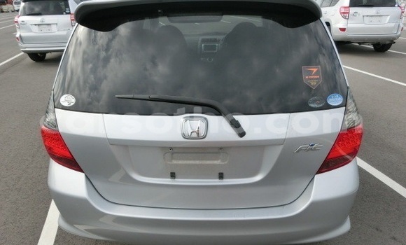 Sayi Na hannu Honda FIT Silver Mota in Maseru a Maseru Sayi Na hannu Honda FIT Silver Mota in Maseru a Maseru