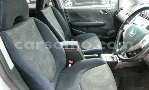 Sayi Na hannu Honda FIT Silver Mota in Maseru a Maseru Sayi Na hannu Honda FIT Silver Mota in Maseru a Maseru