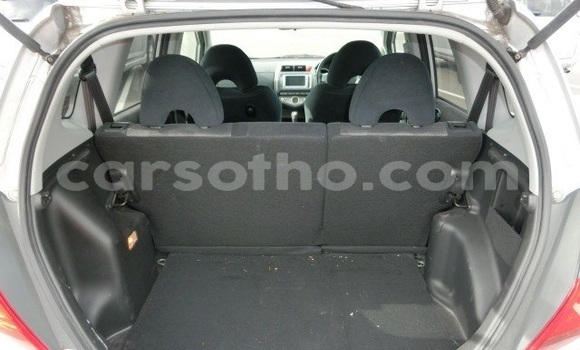 Sayi Na hannu Honda FIT Silver Mota in Maseru a Maseru Sayi Na hannu Honda FIT Silver Mota in Maseru a Maseru