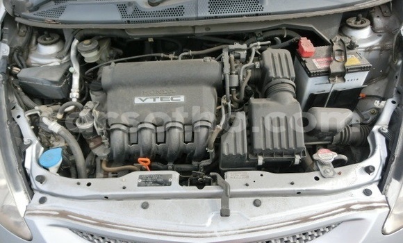 Sayi Na hannu Honda FIT Silver Mota in Maseru a Maseru Sayi Na hannu Honda FIT Silver Mota in Maseru a Maseru