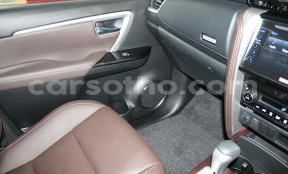 Acheter Occasion Voiture Toyota Fortuner Blanc à Maseru, Maseru Acheter Occasion Voiture Toyota Fortuner Blanc à Maseru, Maseru