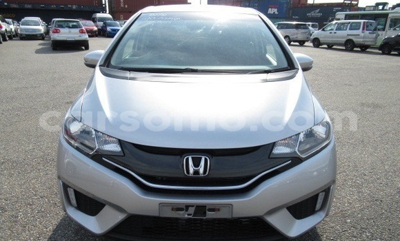 Sayi Na hannu Honda FIT Silver Mota in Maseru a Maseru Sayi Na hannu Honda FIT Silver Mota in Maseru a Maseru