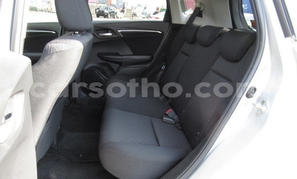 Sayi Na hannu Honda FIT Silver Mota in Maseru a Maseru Sayi Na hannu Honda FIT Silver Mota in Maseru a Maseru