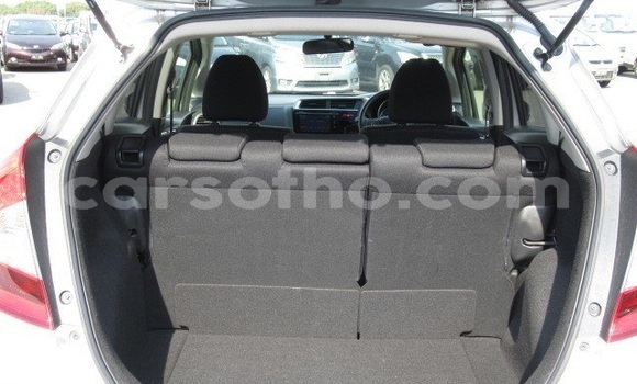 Sayi Na hannu Honda FIT Silver Mota in Maseru a Maseru Sayi Na hannu Honda FIT Silver Mota in Maseru a Maseru