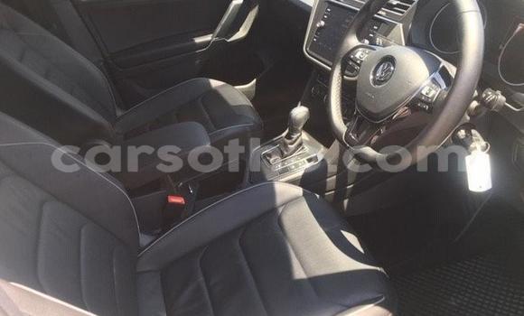 Sayi Na hannu Volkswagen Tiguan White Mota in Maseru a Maseru Sayi Na hannu Volkswagen Tiguan White Mota in Maseru a Maseru