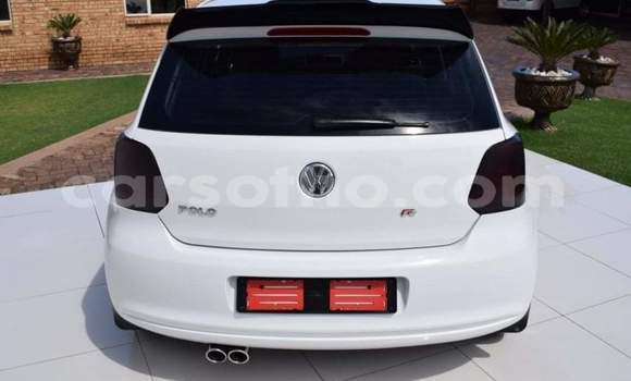 Buy Used Volkswagen Polo White Car in Hlotse in Leribe Buy Used Volkswagen Polo White Car in Hlotse in Leribe
