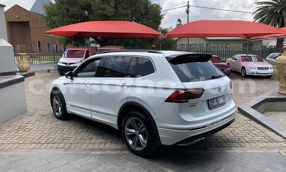 اشتري مستعمل Volkswagen Tiguan White سيارة في Maputsoe في Leribe اشتري مستعمل Volkswagen Tiguan White سيارة في Maputsoe في Leribe