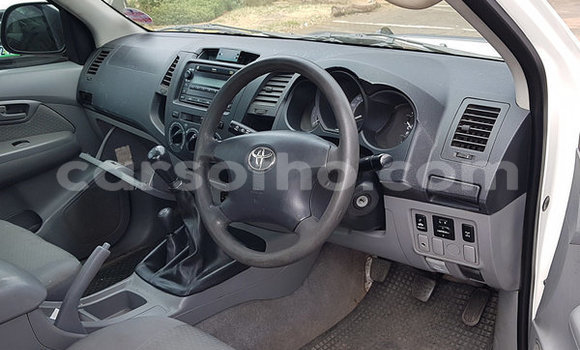 Acheter Occasion Voiture Toyota Hilux Blanc à Butha–Buthe, Thaba-Tseka Acheter Occasion Voiture Toyota Hilux Blanc à Butha–Buthe, Thaba-Tseka
