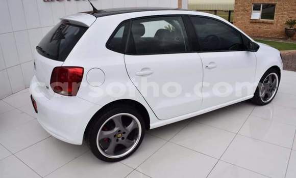 Buy Used Volkswagen Polo White Car in Hlotse in Leribe Buy Used Volkswagen Polo White Car in Hlotse in Leribe
