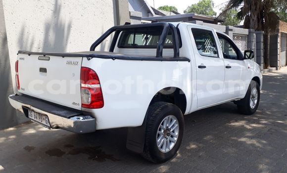 Buy Used Toyota Hilux White Car in Maseru in Maseru Buy Used Toyota Hilux White Car in Maseru in Maseru