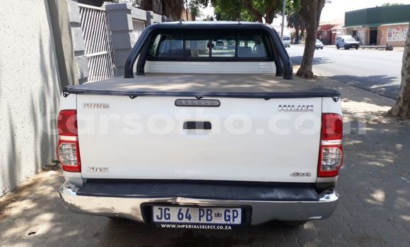 Buy Used Toyota Hilux White Car in Maseru in Maseru Buy Used Toyota Hilux White Car in Maseru in Maseru