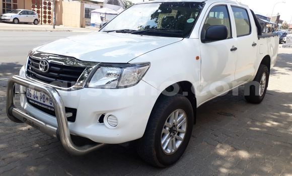 Buy Used Toyota Hilux White Car in Maseru in Maseru Buy Used Toyota Hilux White Car in Maseru in Maseru