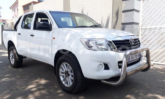 Buy Used Toyota Hilux White Car in Maseru in Maseru Buy Used Toyota Hilux White Car in Maseru in Maseru