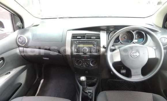 Sayi Na hannu Nissan Livina White Mota in Butha Buthe a Butha-Buthe Sayi Na hannu Nissan Livina White Mota in Butha Buthe a Butha-Buthe