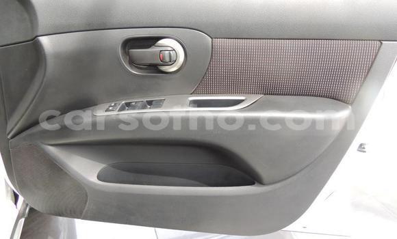 Sayi Na hannu Nissan Livina White Mota in Butha Buthe a Butha-Buthe Sayi Na hannu Nissan Livina White Mota in Butha Buthe a Butha-Buthe