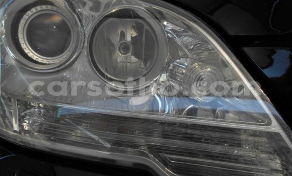 Sayi Na hannu Mercedes-Benz ML–Class Black Mota in Hlotse a Leribe Sayi Na hannu Mercedes-Benz ML–Class Black Mota in Hlotse a Leribe