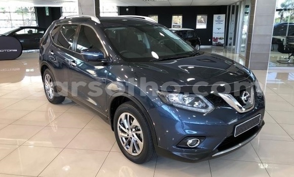 Sayi Na hannu Nissan X–Trail Blue Mota in Maseru a Maseru Sayi Na hannu Nissan X–Trail Blue Mota in Maseru a Maseru
