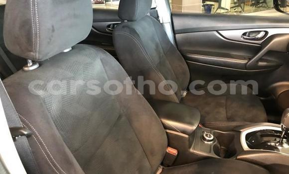 Sayi Na hannu Nissan X–Trail Blue Mota in Maseru a Maseru Sayi Na hannu Nissan X–Trail Blue Mota in Maseru a Maseru