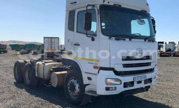 Buy Used Nissan 300ZX White Car in Maseru in Maseru Buy Used Nissan 300ZX White Car in Maseru in Maseru