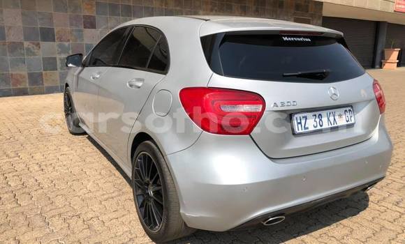 Acheter Occasion Voiture Mercedes-Benz 200 Gris à Butha–Buthe, Thaba-Tseka Acheter Occasion Voiture Mercedes-Benz 200 Gris à Butha–Buthe, Thaba-Tseka