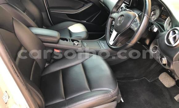 Acheter Occasion Voiture Mercedes-Benz 200 Gris à Butha–Buthe, Thaba-Tseka Acheter Occasion Voiture Mercedes-Benz 200 Gris à Butha–Buthe, Thaba-Tseka