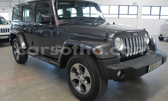 Sayi Na hannu Jeep Wrangler Black Mota in Roma a Maseru Sayi Na hannu Jeep Wrangler Black Mota in Roma a Maseru