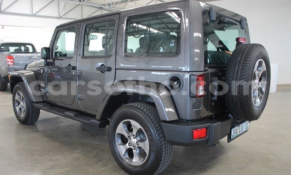 Sayi Na hannu Jeep Wrangler Black Mota in Roma a Maseru Sayi Na hannu Jeep Wrangler Black Mota in Roma a Maseru