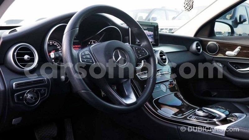 Big with watermark mercedes benz 190 maseru import dubai 14513