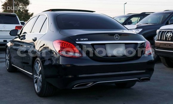 Sayi Imported Mercedes-Benz 190 Black Mota in Import - Dubai a Maseru Sayi Imported Mercedes-Benz 190 Black Mota in Import - Dubai a Maseru