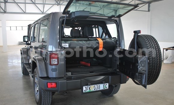 Sayi Na hannu Jeep Wrangler Black Mota in Roma a Maseru Sayi Na hannu Jeep Wrangler Black Mota in Roma a Maseru