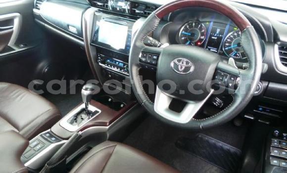 اشتري مستعمل Toyota Fortuner White سيارة في Roma في Maseru اشتري مستعمل Toyota Fortuner White سيارة في Roma في Maseru