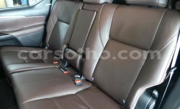 اشتري مستعمل Toyota Fortuner White سيارة في Roma في Maseru اشتري مستعمل Toyota Fortuner White سيارة في Roma في Maseru