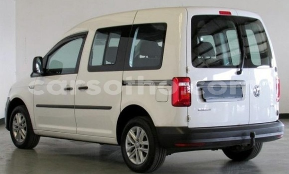 اشتري مستعمل Volkswagen Caddy White سيارة في Thaba–Tseka في Mafeteng اشتري مستعمل Volkswagen Caddy White سيارة في Thaba–Tseka في Mafeteng