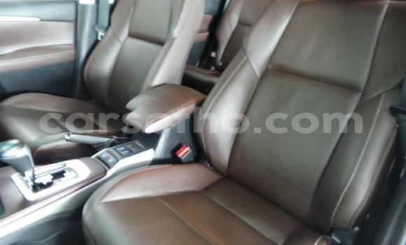 اشتري مستعمل Toyota Fortuner White سيارة في Roma في Maseru اشتري مستعمل Toyota Fortuner White سيارة في Roma في Maseru