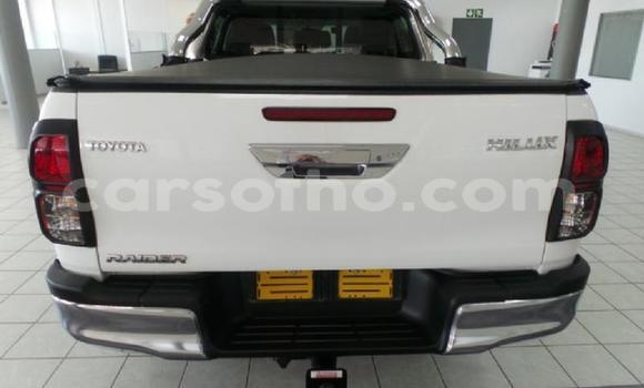 Buy Used Toyota Hilux White Car in Roma in Maseru Buy Used Toyota Hilux White Car in Roma in Maseru