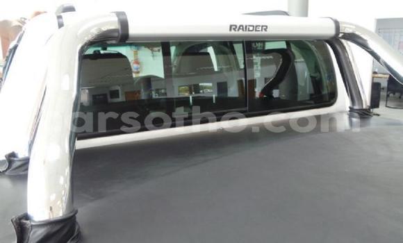 Buy Used Toyota Hilux White Car in Roma in Maseru Buy Used Toyota Hilux White Car in Roma in Maseru