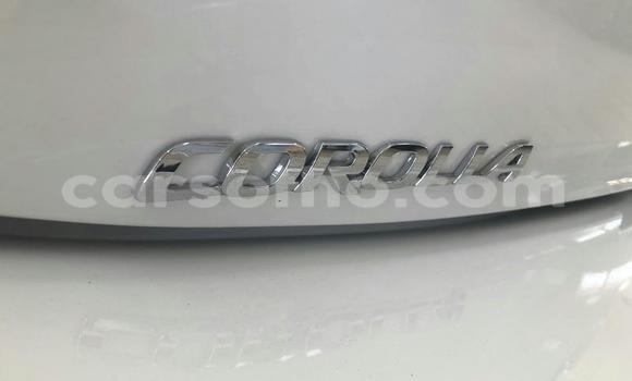 Sayi Na hannu Toyota Corolla White Mota in Maseru a Maseru Sayi Na hannu Toyota Corolla White Mota in Maseru a Maseru