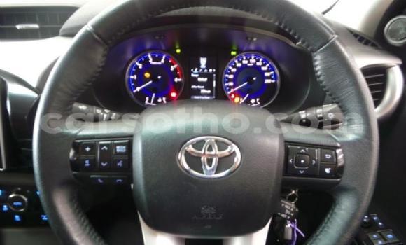 Buy Used Toyota Hilux White Car in Roma in Maseru Buy Used Toyota Hilux White Car in Roma in Maseru
