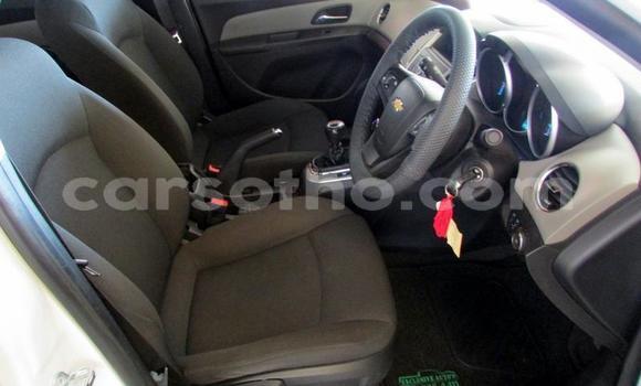 Sayi Na hannu Chevrolet Cruze White Mota in Thaba–Tseka a Mafeteng Sayi Na hannu Chevrolet Cruze White Mota in Thaba–Tseka a Mafeteng