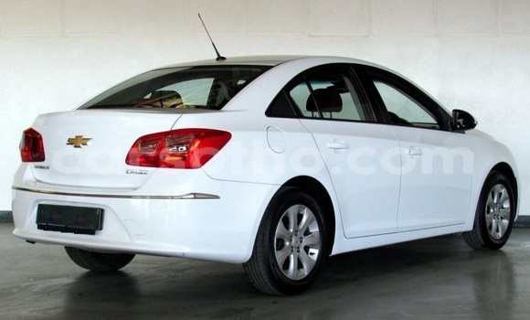 Sayi Na hannu Chevrolet Cruze White Mota in Thaba–Tseka a Mafeteng Sayi Na hannu Chevrolet Cruze White Mota in Thaba–Tseka a Mafeteng