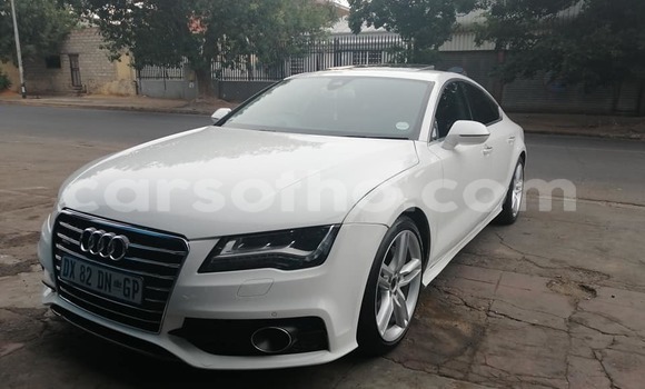 Sayi Na hannu Audi A4 White Mota in Butha–Buthe a Thaba-Tseka Sayi Na hannu Audi A4 White Mota in Butha–Buthe a Thaba-Tseka