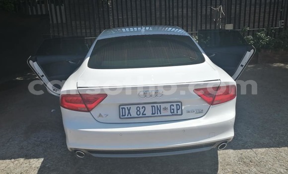 Sayi Na hannu Audi A4 White Mota in Butha–Buthe a Thaba-Tseka Sayi Na hannu Audi A4 White Mota in Butha–Buthe a Thaba-Tseka