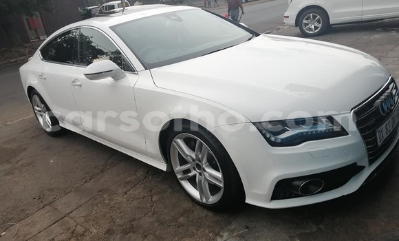 Sayi Na hannu Audi A4 White Mota in Butha–Buthe a Thaba-Tseka Sayi Na hannu Audi A4 White Mota in Butha–Buthe a Thaba-Tseka