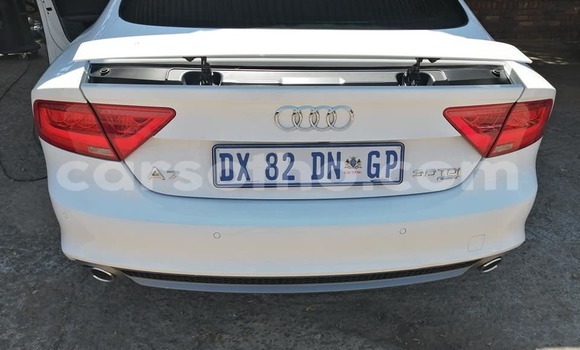 Sayi Na hannu Audi A4 White Mota in Butha–Buthe a Thaba-Tseka Sayi Na hannu Audi A4 White Mota in Butha–Buthe a Thaba-Tseka