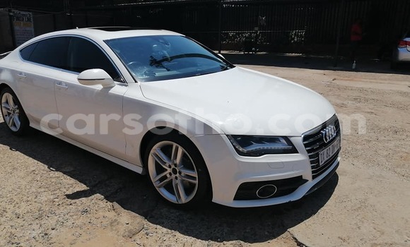 Sayi Na hannu Audi A4 White Mota in Butha–Buthe a Thaba-Tseka Sayi Na hannu Audi A4 White Mota in Butha–Buthe a Thaba-Tseka