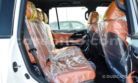 اشتري Imported Lexus LX White سيارة في Import - Dubai في Maseru اشتري Imported Lexus LX White سيارة في Import - Dubai في Maseru