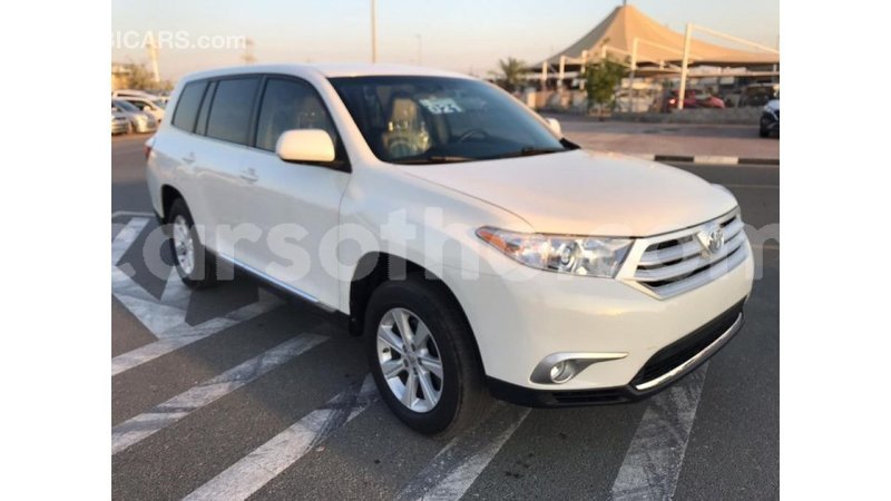 Big with watermark toyota highlander maseru import dubai 14566