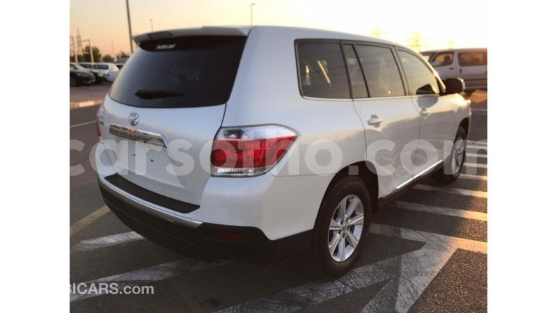 Big with watermark toyota highlander maseru import dubai 14566