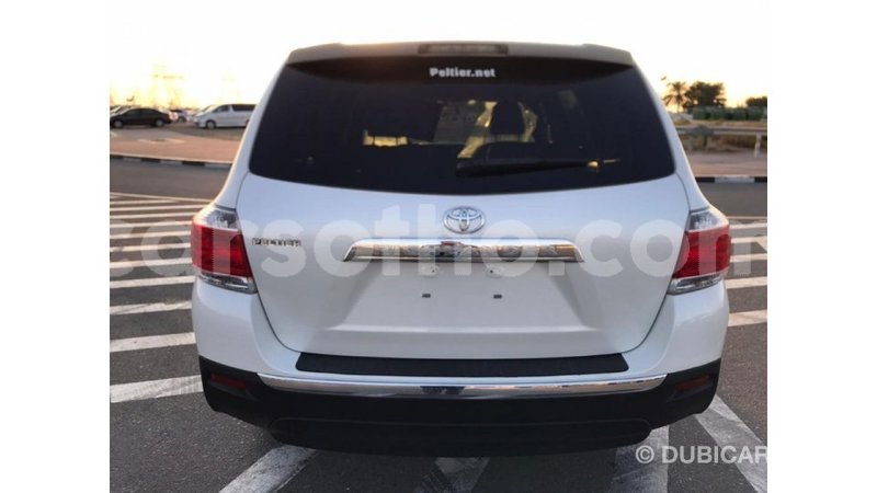 Big with watermark toyota highlander maseru import dubai 14566